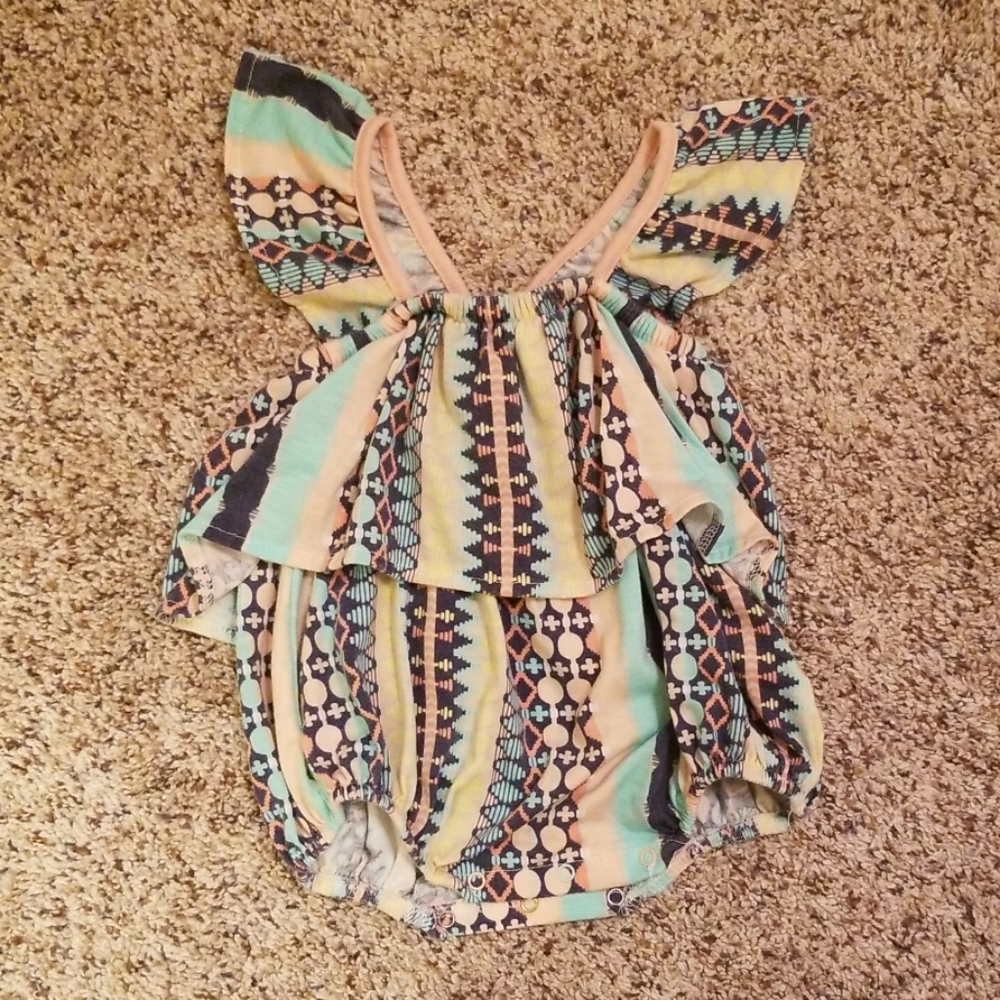 Jessica Simpson Baby bubble (0-3mos)